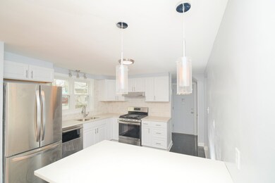 31 Savannah Ave, Mattapan, MA 02126 - photo 6