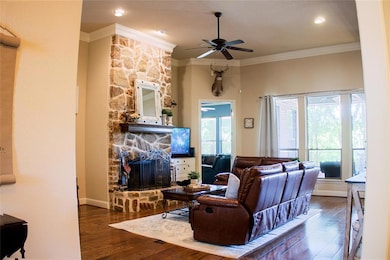 176 Overton Ridge Cir, Weatherford, TX 76088 - photo 6