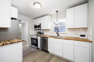 13-web-or-mls-1453 Hudson St 012