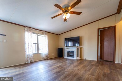 101 Raines St, Moorefield, WV 26836 - photo 5