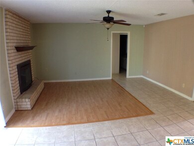 111 E Hogan Dr, Copperas Cove, TX 76522 - photo 4