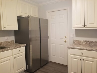 1240 Nixon Dr, Albany, GA 31705 - photo 4