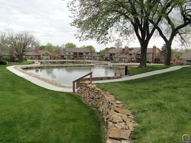 2335 SW Mayfair Place, Topeka, KS 66611 - photo 4