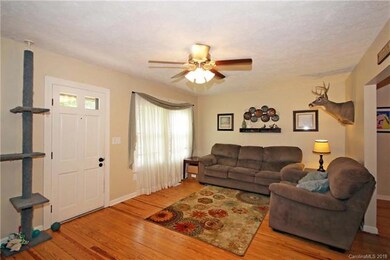 126 Mills Garden Rd, Statesville, NC 28625 - photo 5