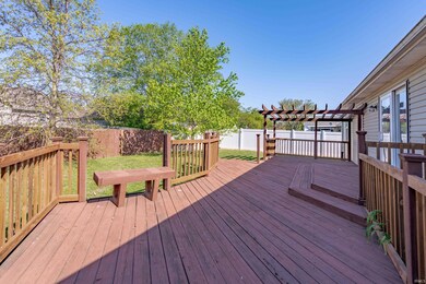 4099 Country Ridge Dr, Newburgh, IN 47630 - photo 5