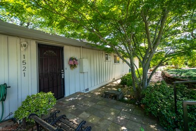 1521 Ridge Dr-7