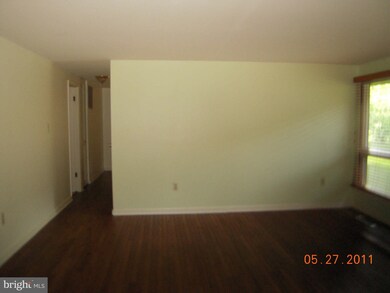 580 Glen Ct unit 36A, Glen Burnie, MD 21061 - photo 3