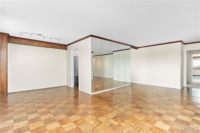 Executive House Apartments unit 10F, Saint Louis, MO 63108 - photo 7