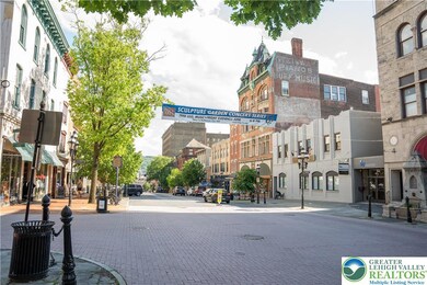 546 Main St unit 3, Bethlehem, PA 18018 - photo 2