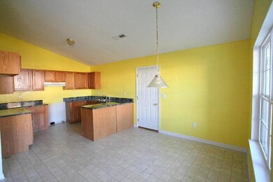 2329 Victory Pkwy, Dalton, GA 30721 - photo 3