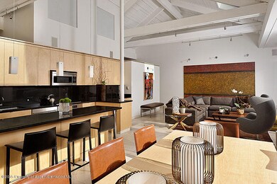710 E Durant kitchen