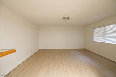 2080 Karen Ave unit 68, Las Vegas, NV 89169 - photo 7