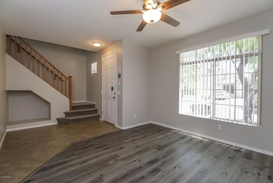 003-photo-living-room-7203774