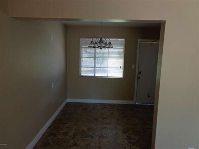 2131 E 3rd Dining
