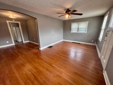 308 Zimpfer St, Columbus, OH 43206 - photo 4