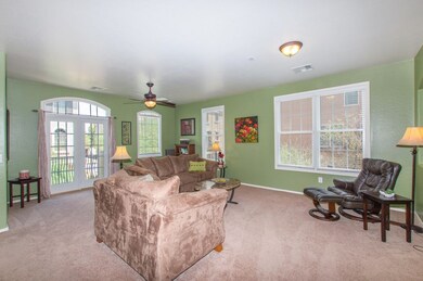 07 Family Room