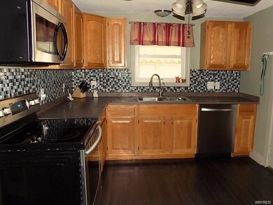 2721 Homeyer Rd, North Tonawanda, NY 14120 - photo 3