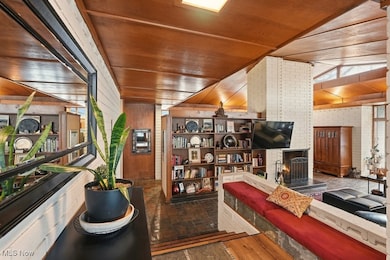 886 Walter Ct, Tallmadge, OH 44278 - photo 3