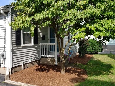 54 Bucklin St, Pawtucket, RI 02861 - photo 4