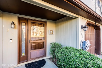 2 Front Entrance (1)