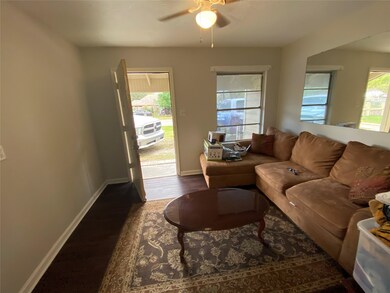 3618 Chaffin St, Houston, TX 77087 - photo 2