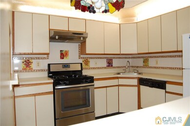 397 Lancaster Ct unit 2397, Piscataway, NJ 08854 - photo 5