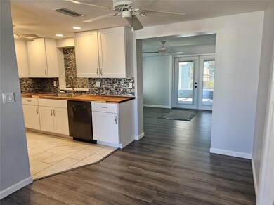 8229 Cypress Rd, Englewood, FL 34224 - photo 5