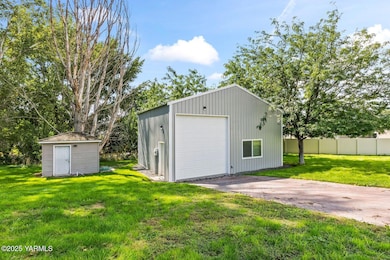 10709 Summitview Rd M0to6oicl3z, Yakima, WA 98908 - photo 7