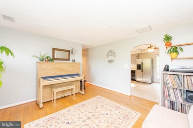 5817 Hanna Rd, Sykesville, MD 21784 - photo 6