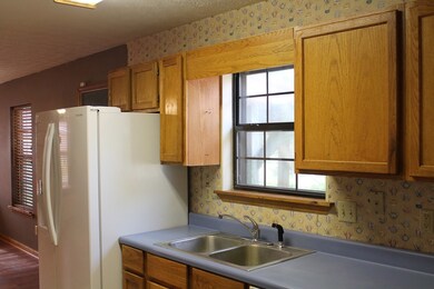 1304 E Jefferson St, Americus, GA 31709 - photo 4