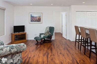 06-Living Room