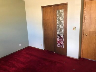 2705 Matthew Dr SW, Cedar Rapids, IA 52404 - photo 6