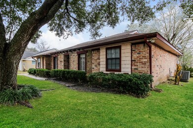 353 Dawn Hill Dr, Friendswood, TX 77546 - photo 3