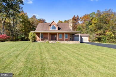 1350 New Chester Rd unit 3, New Oxford, PA 17350 - photo 2