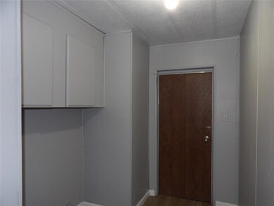 4711 Albatross Dr, Granbury, TX 76049 - photo 5