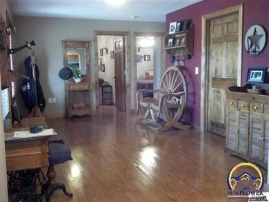 4400 NW 86th St, Topeka, KS 66618 - photo 2