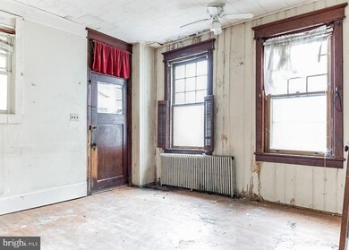 217 W High St, Womelsdorf, PA 19567 - photo 7