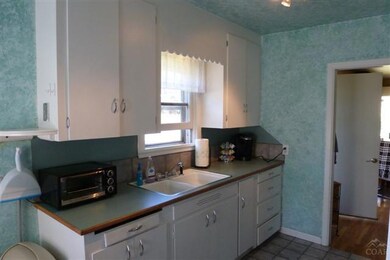 566 NE Franklin Ave, Bend, OR 97701 - photo 7