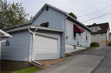 910 Hancock Ave, Vandergrift, PA 15690 - photo 2