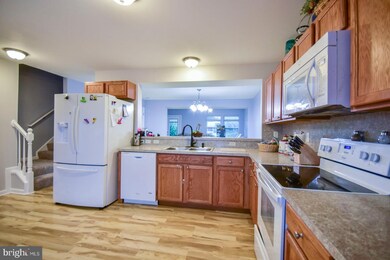 417 E 6th Ave, Ranson, WV 25438 - photo 4