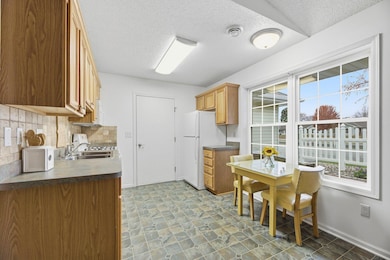 1065 Blackbird Trail SW unit 8, Hutchinson, MN 55350 - photo 3