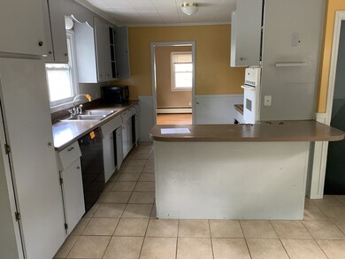 96 Kirk Dr, Springfield, MA 01109 - photo 7