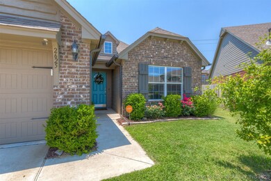 2625 W Tucson Ct, Broken Arrow, OK 74011 - photo 2