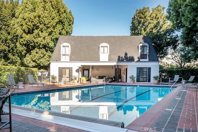 647 Wilcox Ave unit 2G, Los Angeles, CA 90004 - photo 2