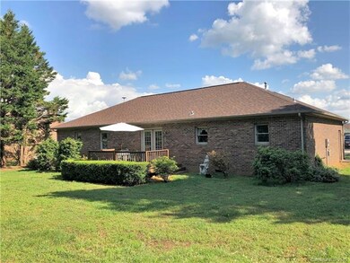 111 Marian Ln, Statesville, NC 28625 - photo 2