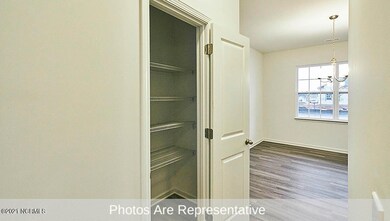 Pinehurst_Gray_Cabinets04