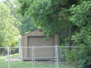 318 Playground Rd, Archdale, NC 27263 - photo 4