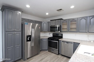 9441 N 15th Place, Phoenix, AZ 85020 - photo 4