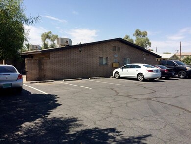 6 Plex, parking available