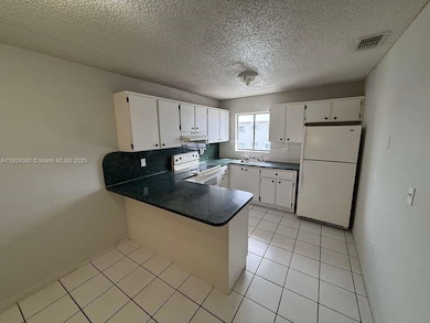6278 W 22nd Ct unit 19, Hialeah, FL 33016 - photo 4